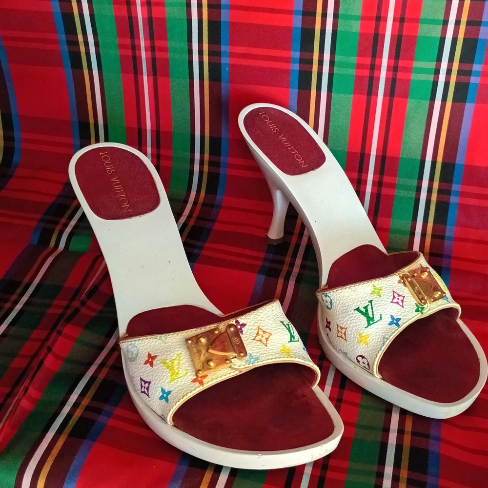 Stylish White and Red Women's Heels - Picture 2 of 10